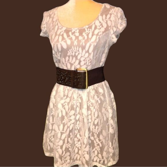 Sequin hearts brand cream lace over tan dress - Picture 3 of 8
